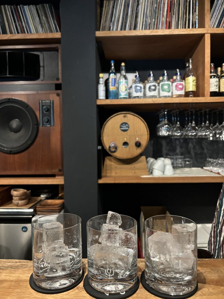 The music bar GURUGURU in Nozawa Hotspring is a unique hub of locals and visitors from overseas, serving locally made alcohol.